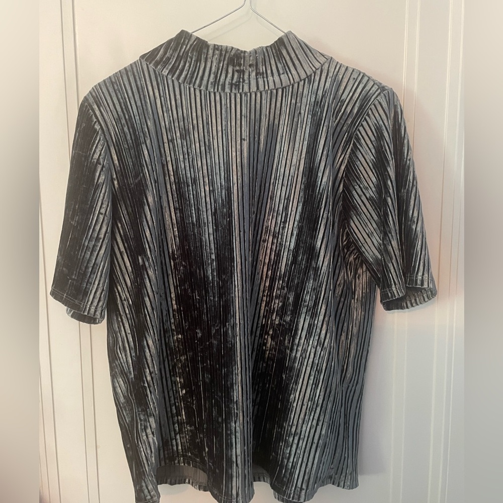Women’s Loft winter green velvet shirt